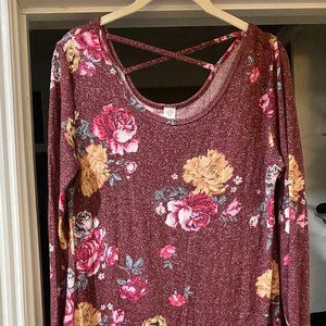 No Boundaries long top - size 11-12 womane